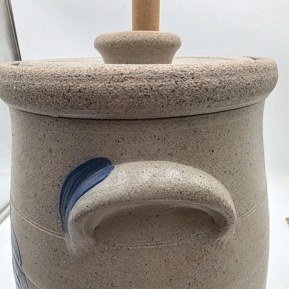 Rowe Pottery Works excellent pre